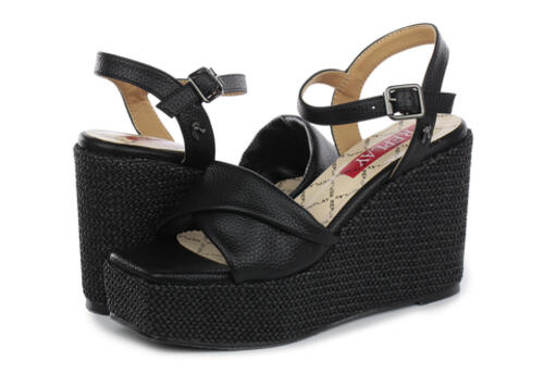 Wade Sandal